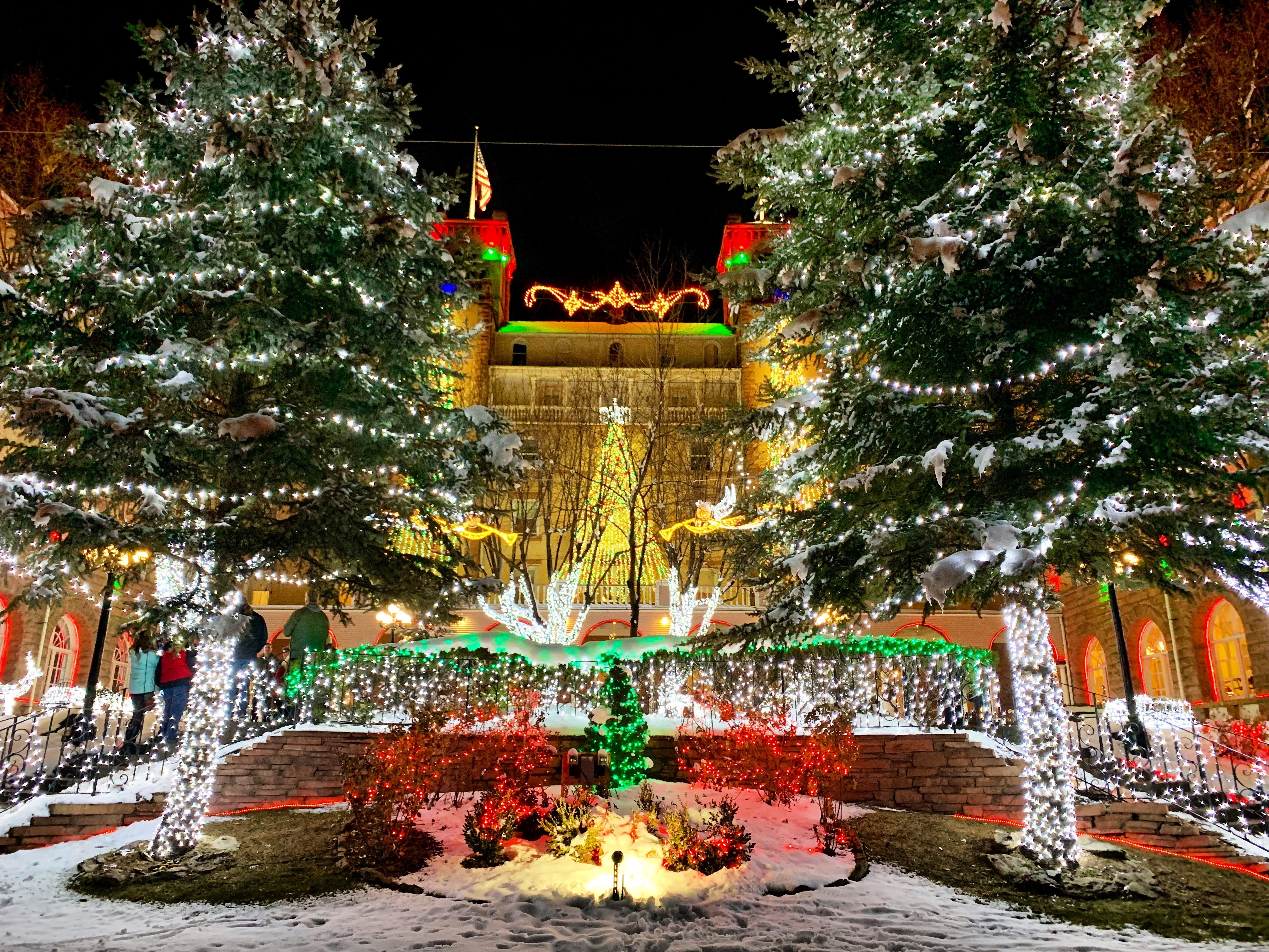 holiday tree lighting in glenwood springs